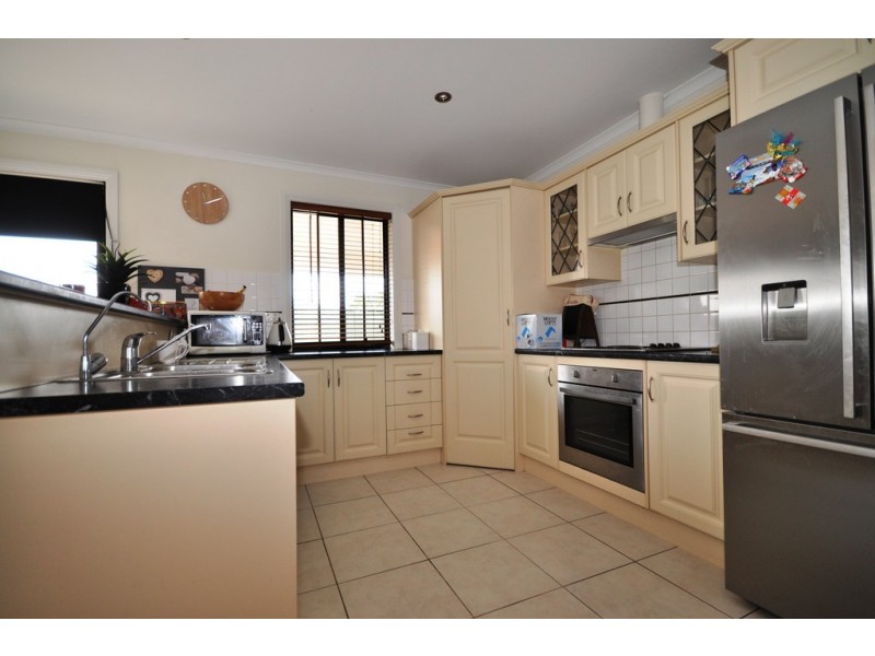 8 Dover Place, Elizabeth Park SA 5113