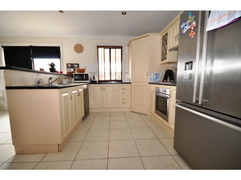 8 Dover Place, Elizabeth Park SA 5113