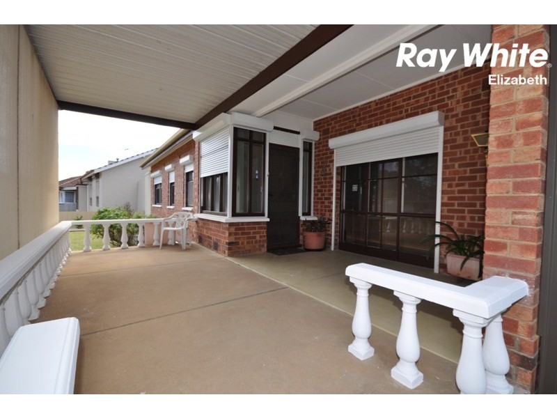 9 Longleat Road, Elizabeth Vale SA 5112