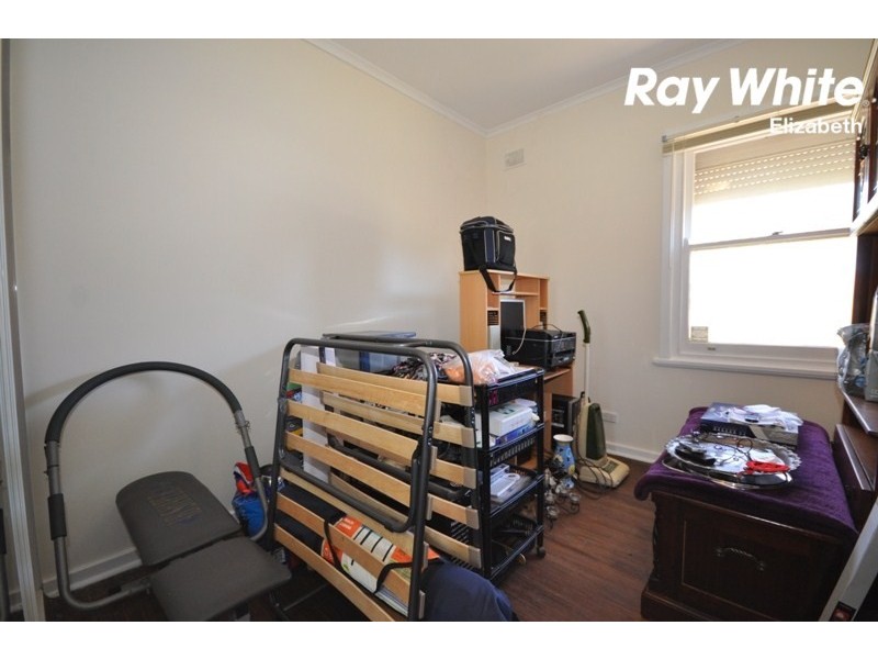 9 Longleat Road, Elizabeth Vale SA 5112