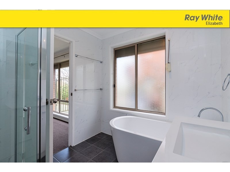 9 Scarborough Ct, Wynn Vale SA 5127