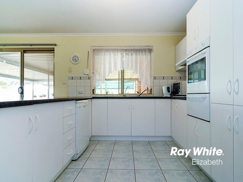 15 Castle Drive, Burton SA 5110