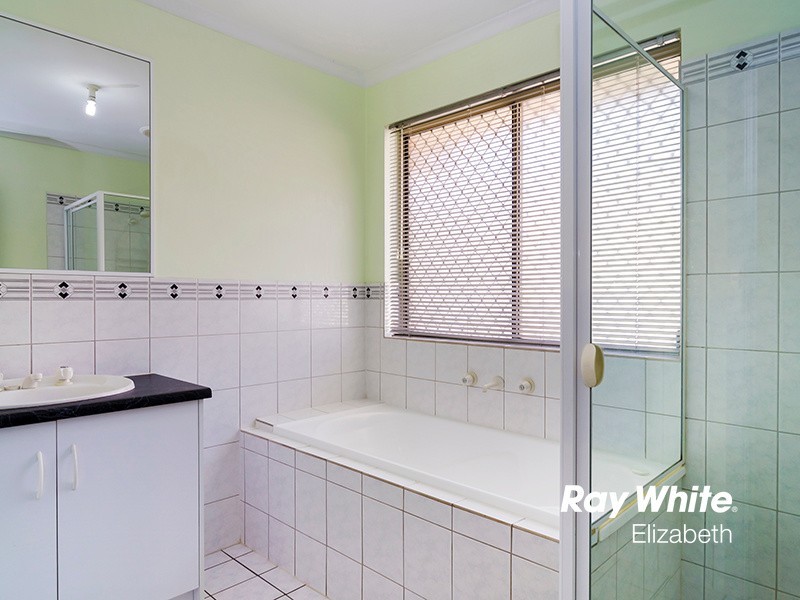 15 Castle Drive, Burton SA 5110