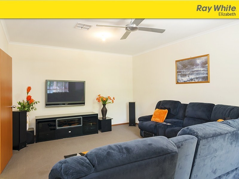 1 Gravity Grove, Munno Para West SA 5115