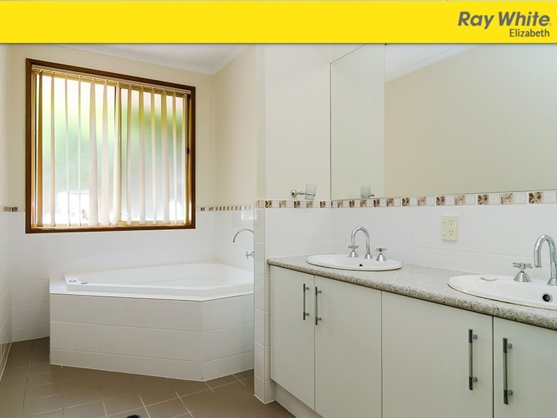 1 Gravity Grove, Munno Para West SA 5115