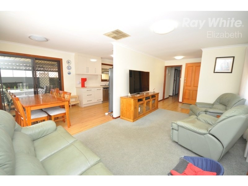 18 Tallara Crescent, Munno Para SA 5115