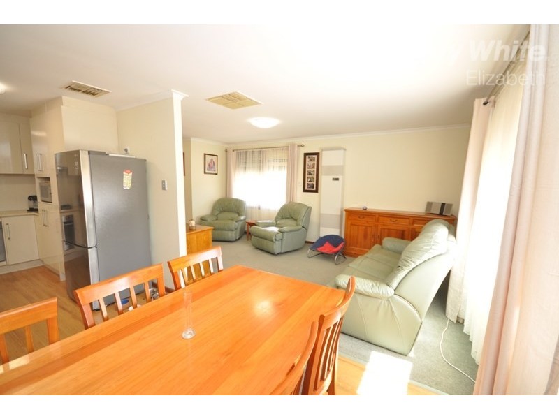 18 Tallara Crescent, Munno Para SA 5115