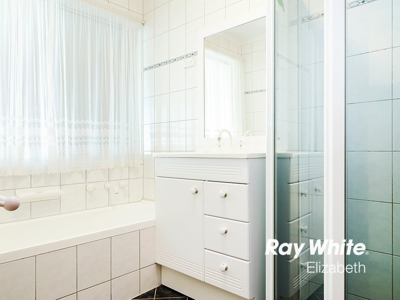 5 Hewish Crescent, Elizabeth Park SA 5113