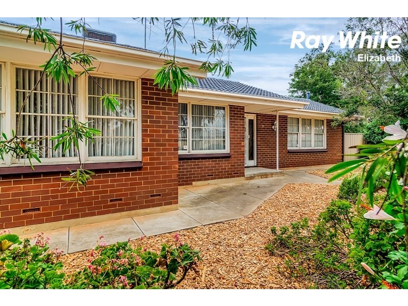 17 Coorong Crescent, Para Hills West SA 5096