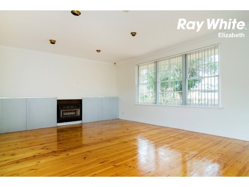 17 Coorong Crescent, Para Hills West SA 5096