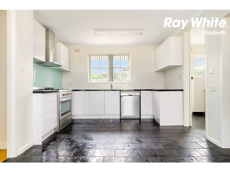 17 Coorong Crescent, Para Hills West SA 5096