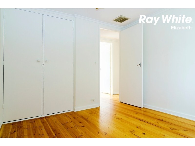 17 Coorong Crescent, Para Hills West SA 5096