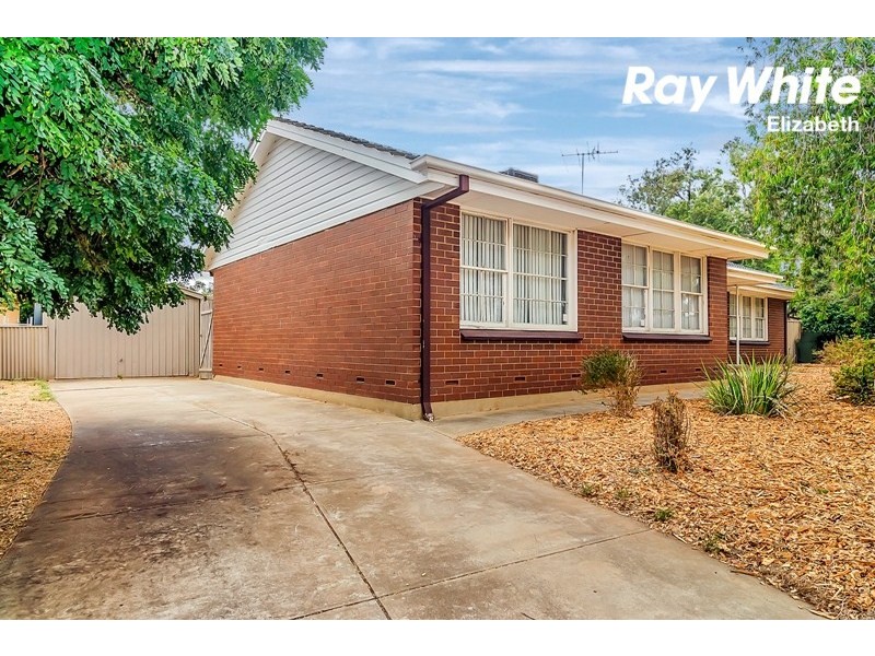 17 Coorong Crescent, Para Hills West SA 5096