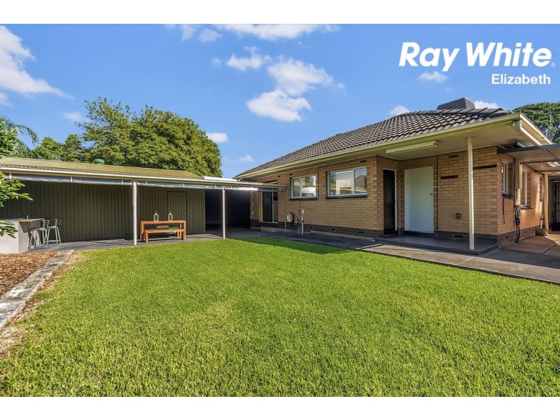 75 Northcote Drive, Para Hills West SA 5096