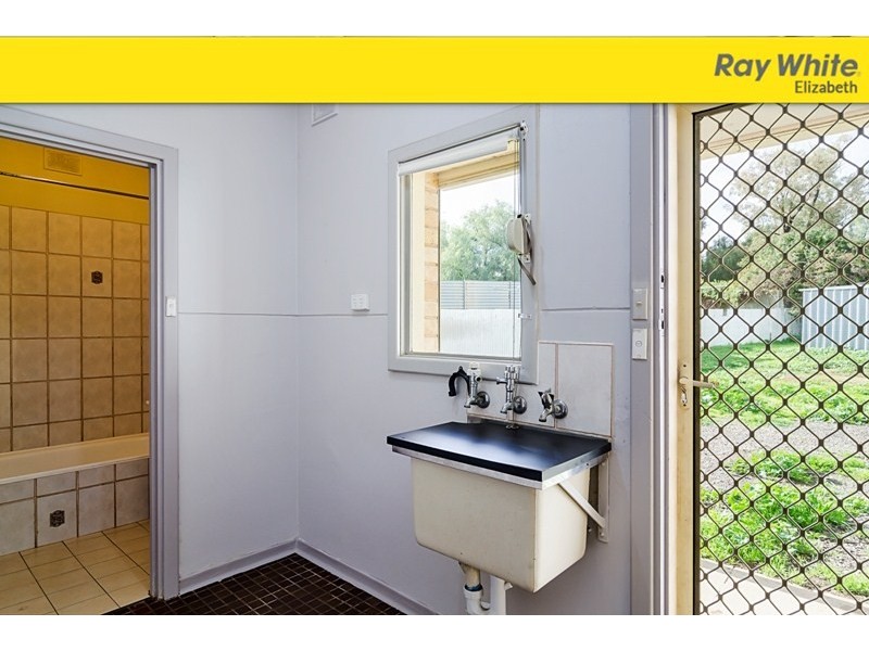 4 Shannon Street, Elizabeth East SA 5112