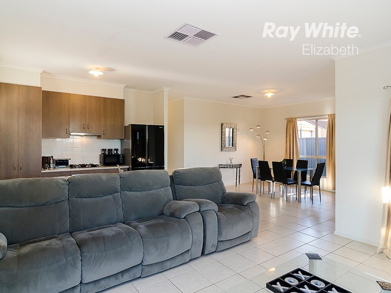 13 Callabonna Avenue, Andrews Farm SA 5114
