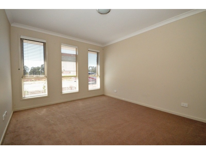 16 Evans Cresent, Evanston Gardens SA 5116