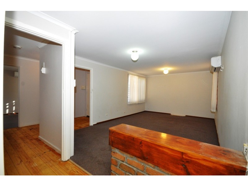 21 Lulama Cres, Munno Para SA 5115