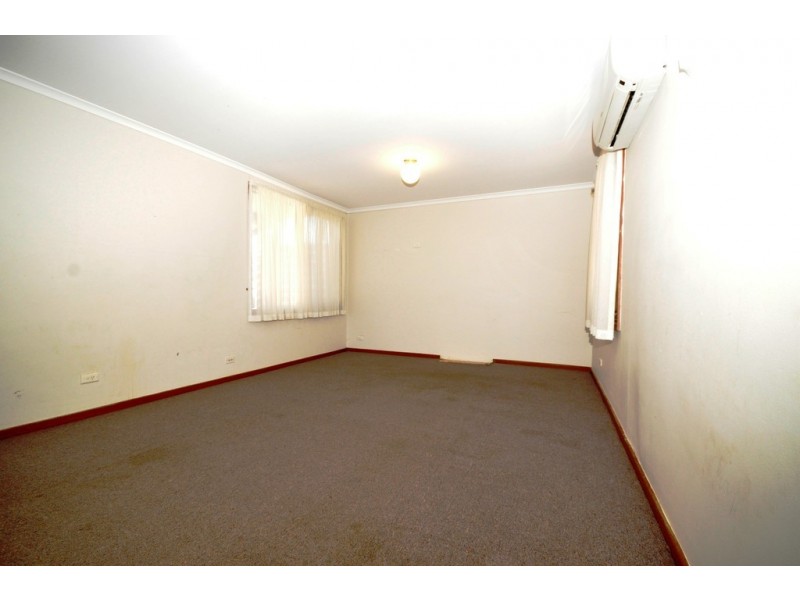21 Lulama Cres, Munno Para SA 5115
