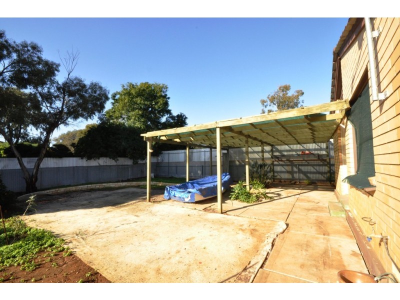 21 Lulama Cres, Munno Para SA 5115