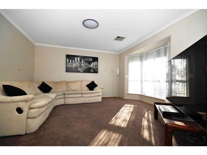 5 Charles Way, Hillbank SA 5112