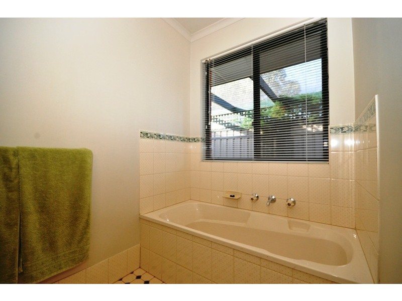 5 Charles Way, Hillbank SA 5112