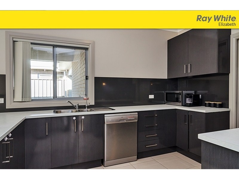 16 Teviot Place, Blakeview SA 5114