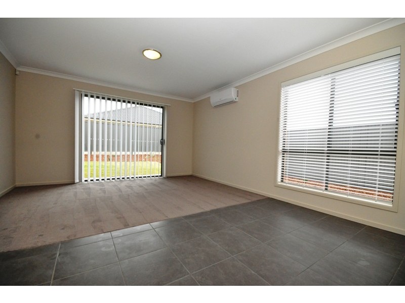 3 Highland Cir, Blakeview SA 5114