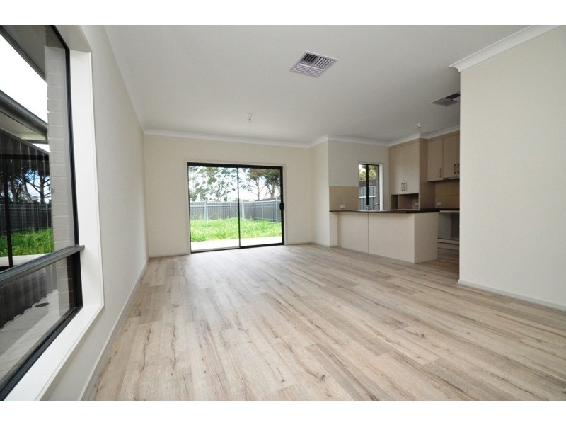 22 Whitford, Elizabeth South SA 5112