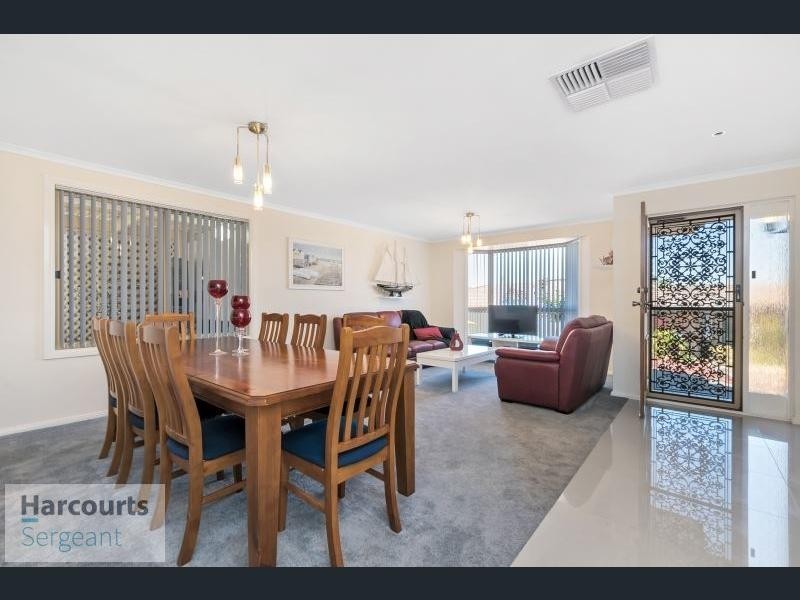 11 Cardhu Place, Greenwith SA 5125