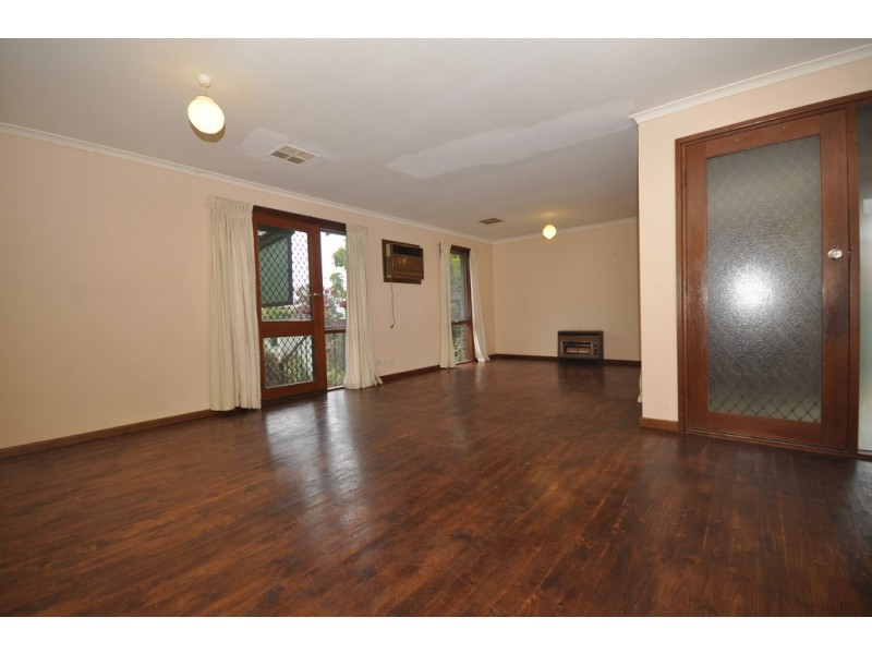 9 Paginton Crescent, Elizabeth East SA 5112