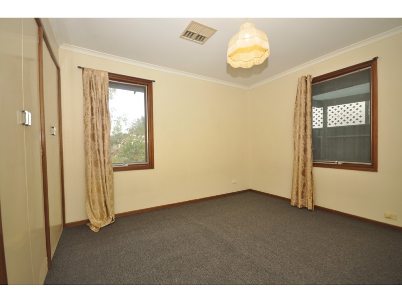 9 Paginton Crescent, Elizabeth East SA 5112