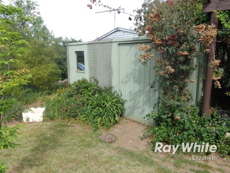 9 Paginton Crescent, Elizabeth East SA 5112