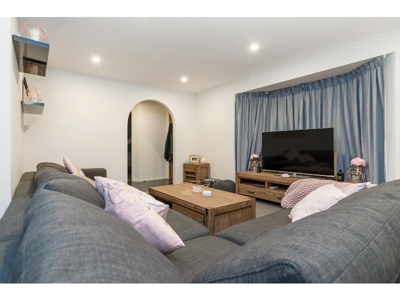 16 Oberon Court, Hillbank SA 5112