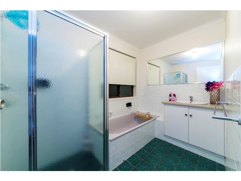 16 Oberon Court, Hillbank SA 5112