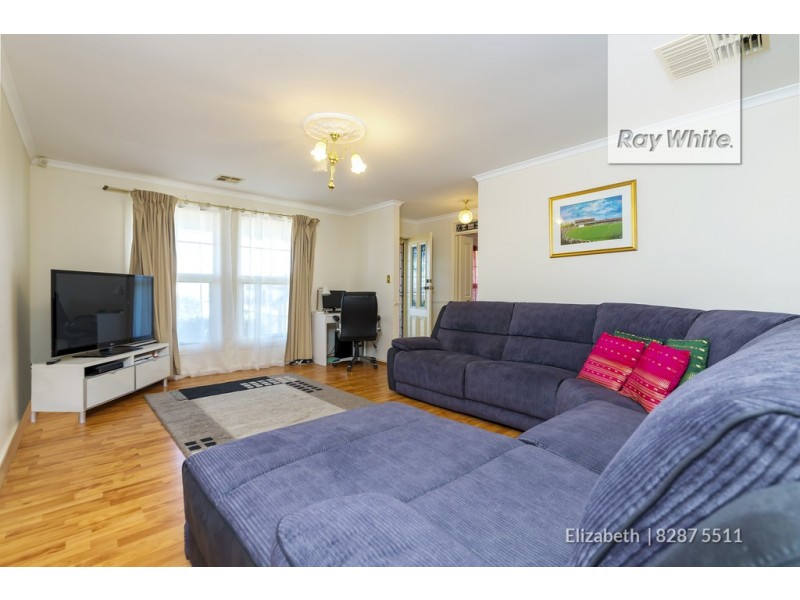 15 Cambridge Terrace, Hillbank SA 5112