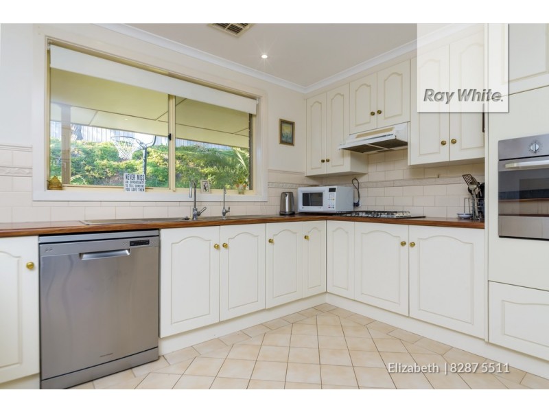 15 Cambridge Terrace, Hillbank SA 5112