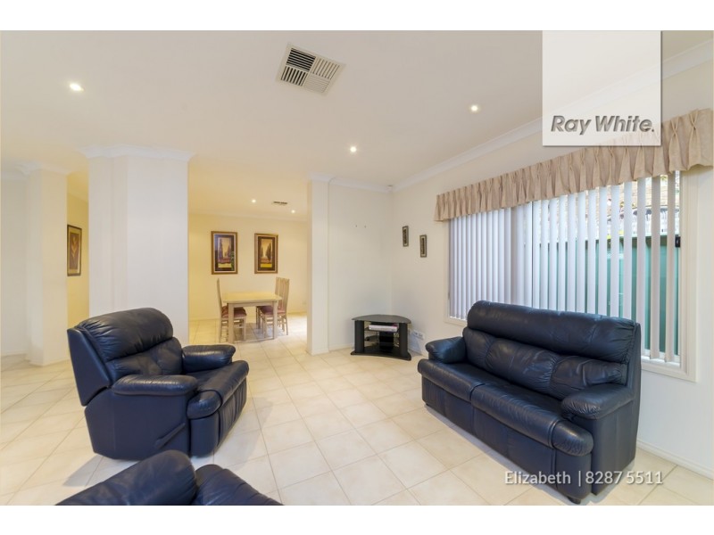 17 Heron Walk, Mawson Lakes SA 5095