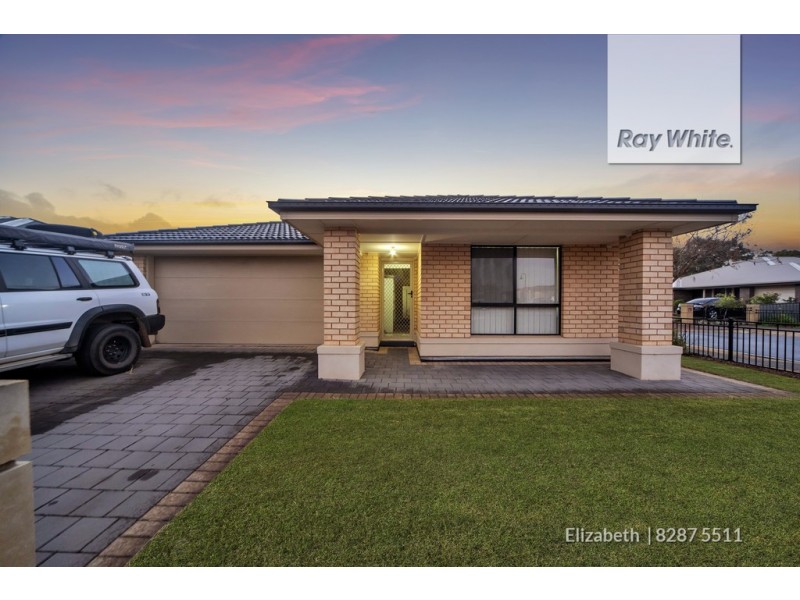 17 Riesling Crescent, Andrews Farm SA 5114