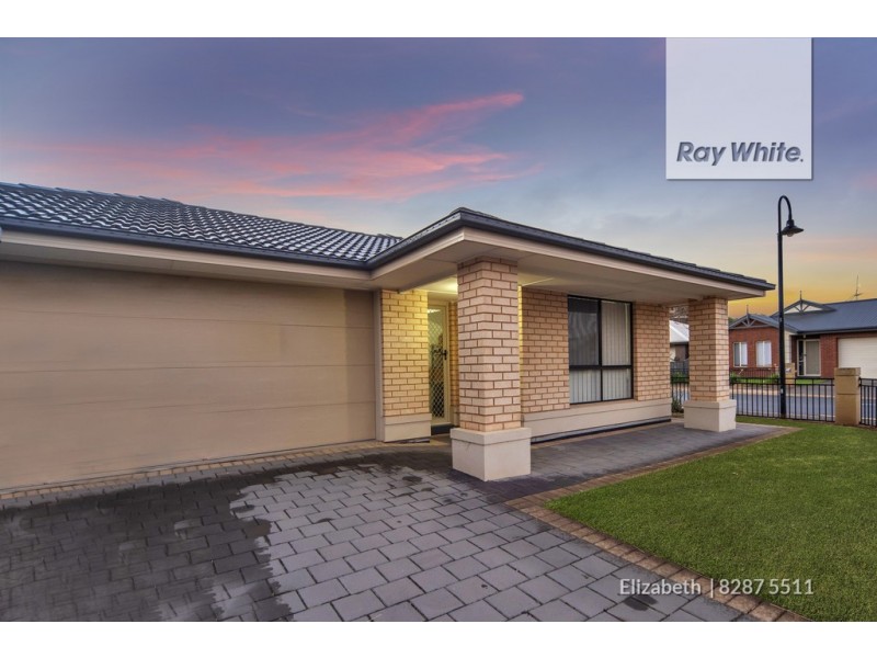 17 Riesling Crescent, Andrews Farm SA 5114