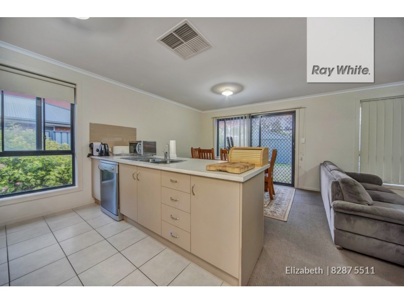 17 Riesling Crescent, Andrews Farm SA 5114