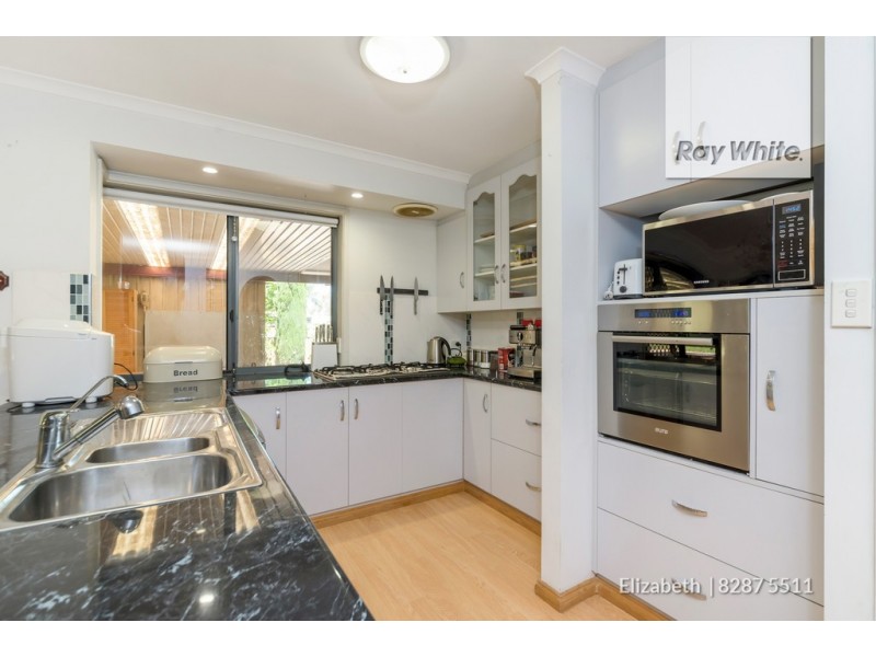 2 Hutton Avenue, Andrews Farm SA 5114