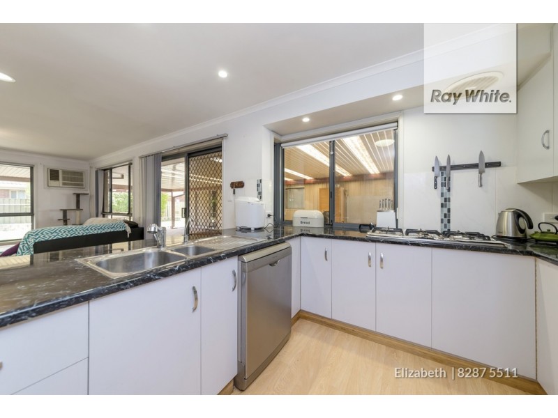 2 Hutton Avenue, Andrews Farm SA 5114