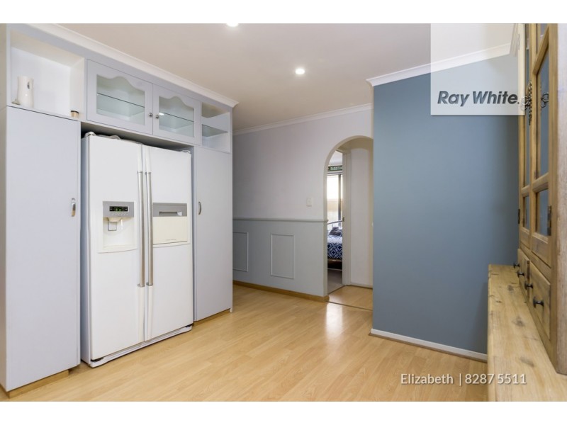 2 Hutton Avenue, Andrews Farm SA 5114