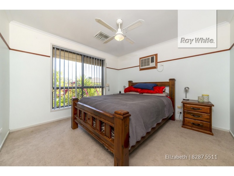 2 Hutton Avenue, Andrews Farm SA 5114