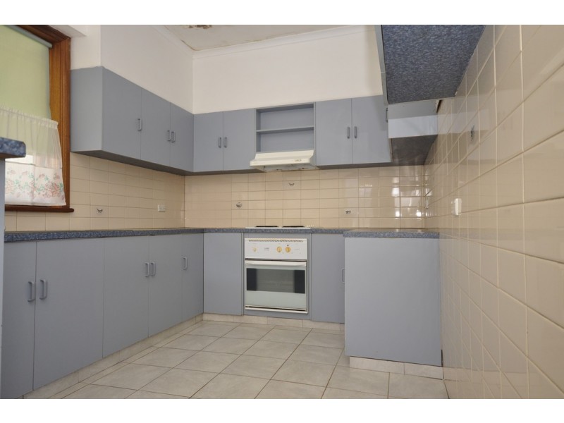 16 Crisp Road, Elizabeth Downs SA 5113