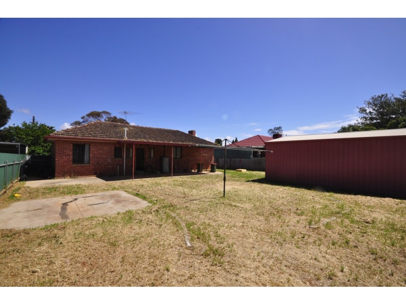 16 Crisp Road, Elizabeth Downs SA 5113