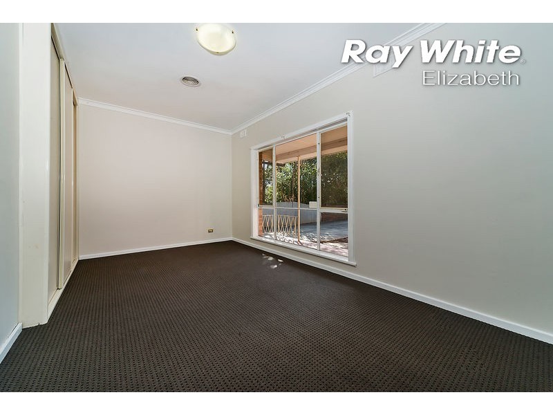 17 Crisp Road, Elizabeth Downs SA 5113