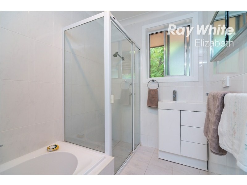 13 Barrington Road, Elizabeth Downs SA 5113