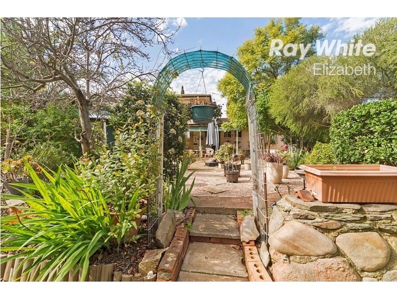 13 Barrington Road, Elizabeth Downs SA 5113